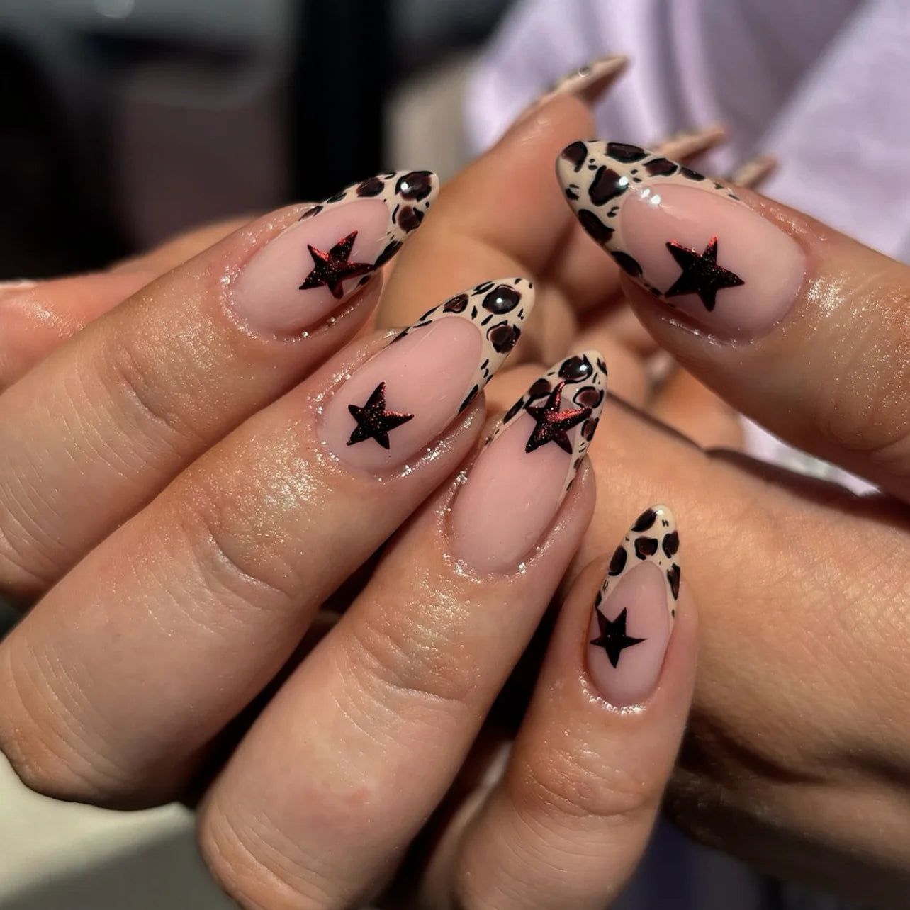 24pcs Women'S Nail Set Burgundy Almond Shape Medium Length Solid Color with Floral Golden Dust Design Fake Nails for Women/Girls