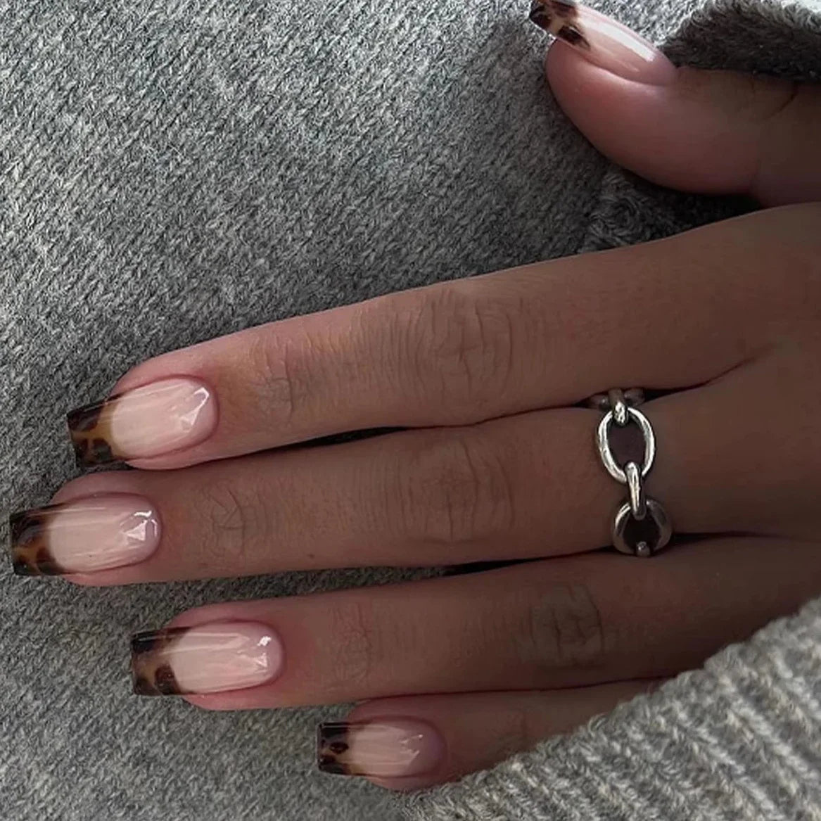 Leopard Print Long Pointed Fake Nails Cherry Flower Star Love Heart Ballet False Nails Art Charms Almond Press on Nails Manicure