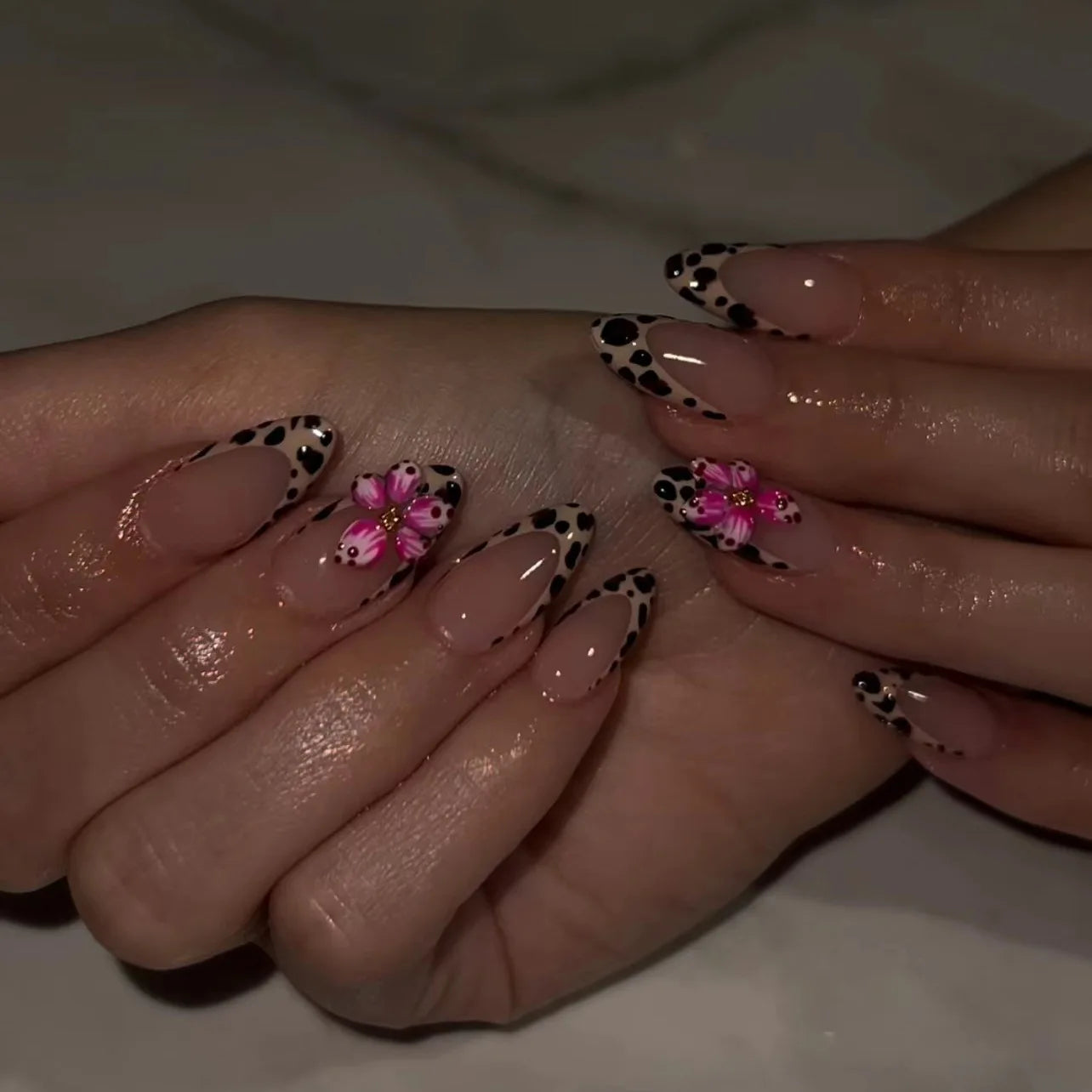 Leopard Print Long Pointed Fake Nails Cherry Flower Star Love Heart Ballet False Nails Art Charms Almond Press on Nails Manicure