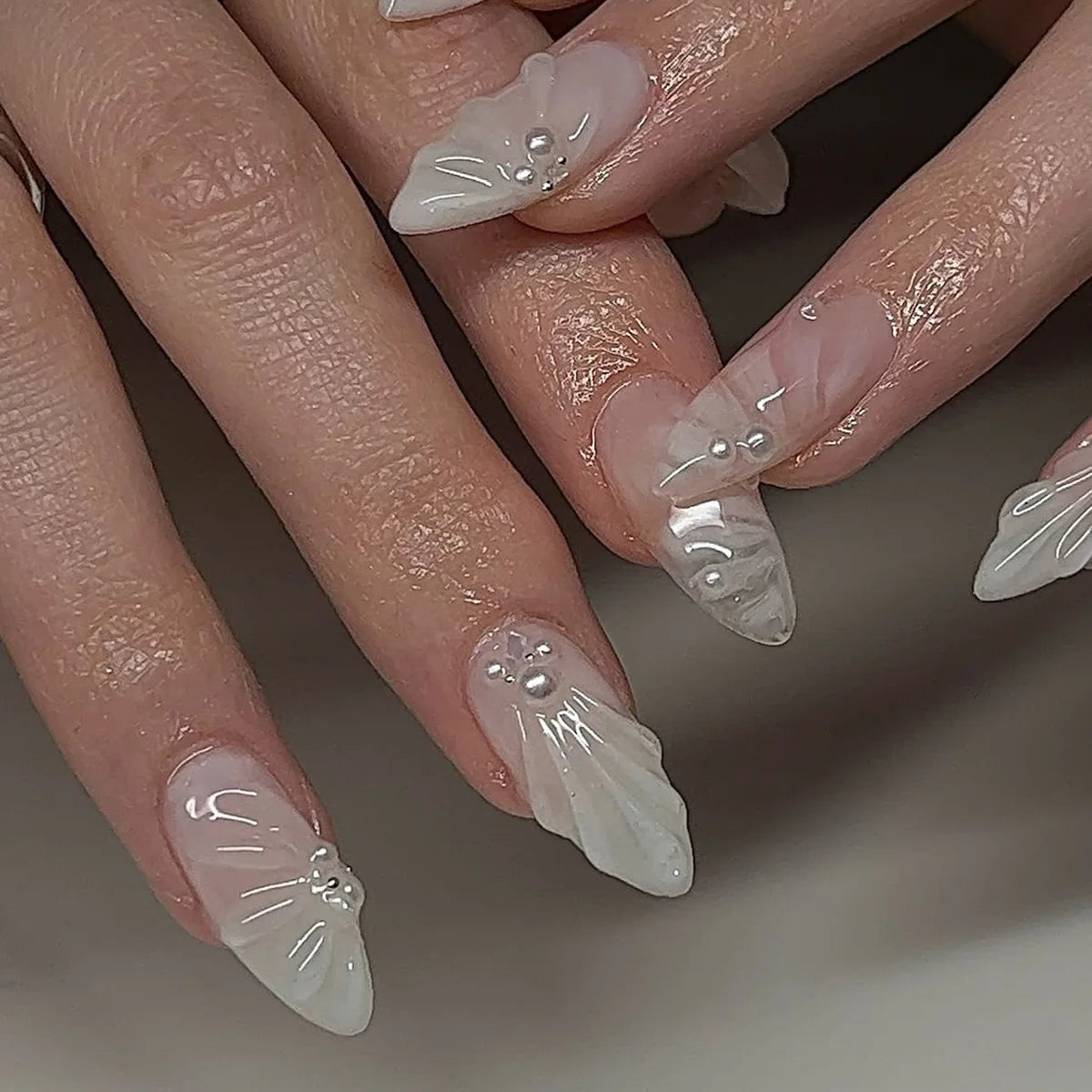 3D Clear Shell Pattern Silver Glitter French Nail Art Summer Fashion False Nails Detachable Finished Fake Nails Press on Nails