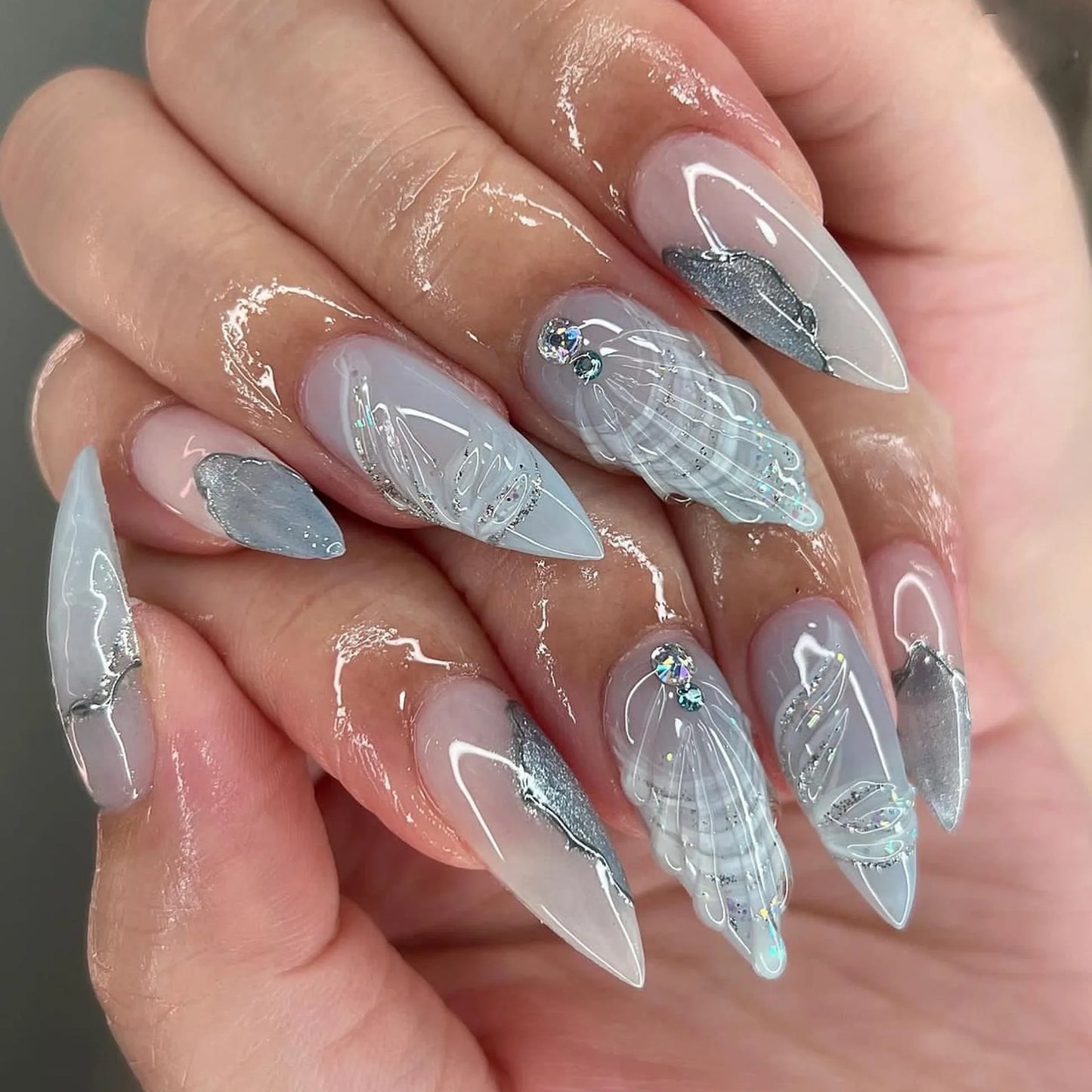 3D Clear Shell Pattern Silver Glitter French Nail Art Summer Fashion False Nails Detachable Finished Fake Nails Press on Nails