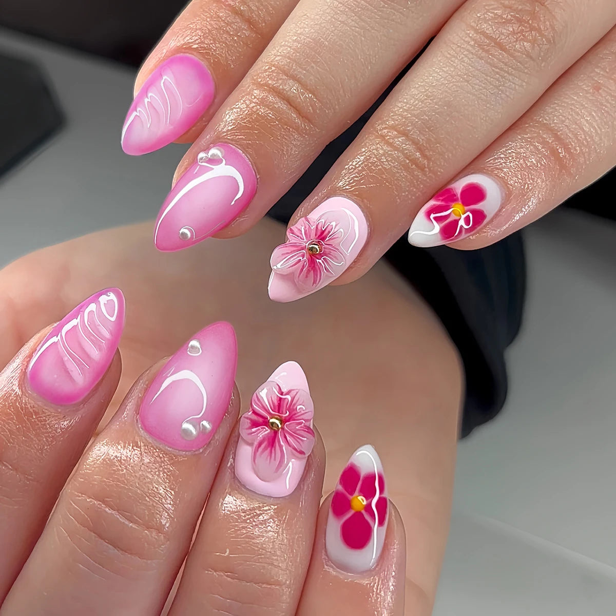 24Pcs Sweet Cool Almond Nail Set Press on Acrylic Nails 3D Floral Butterfly Fake Nail Full Cover French Tip Artificial Nails Art