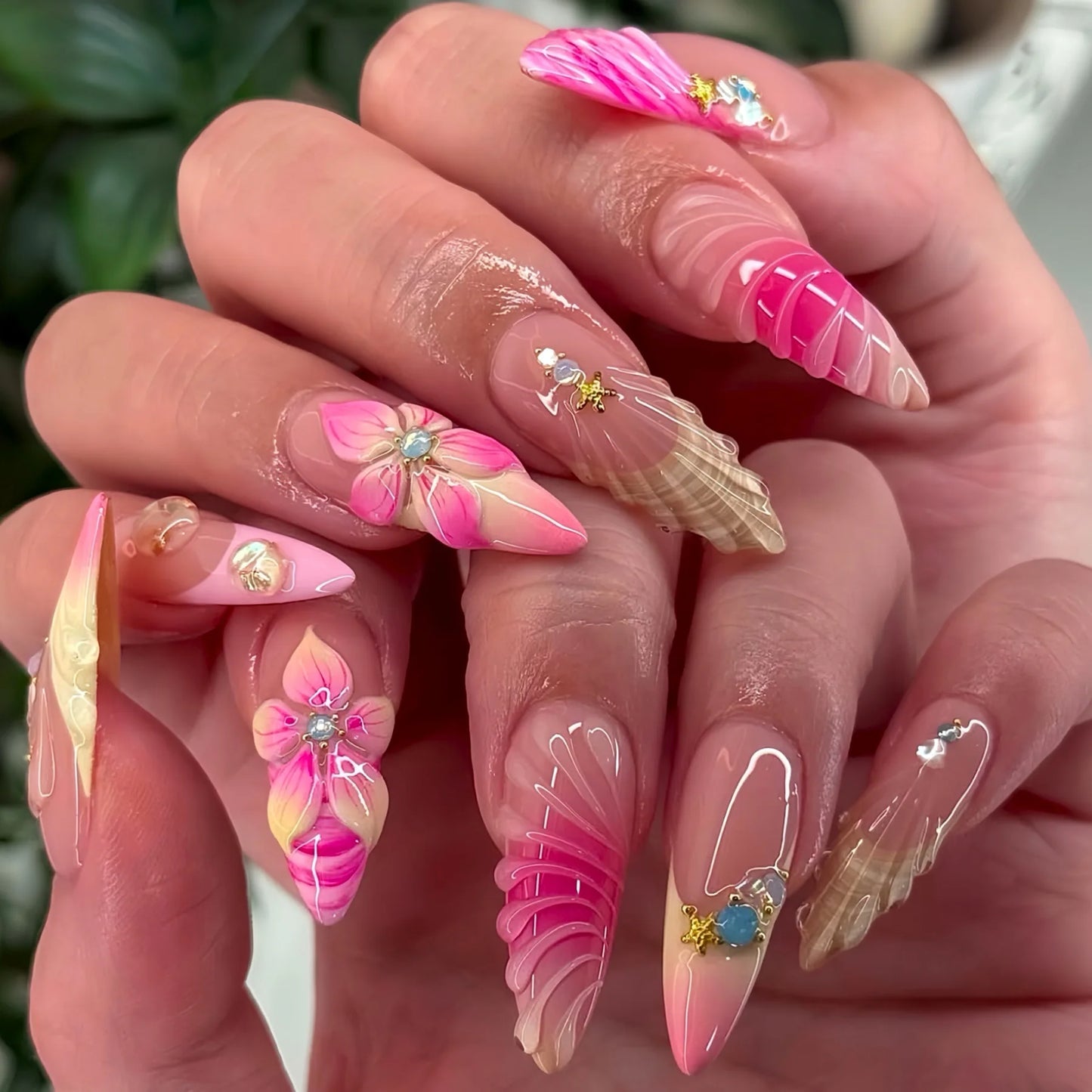 24Pcs Sweet Cool Almond Nail Set Press on Acrylic Nails 3D Floral Butterfly Fake Nail Full Cover French Tip Artificial Nails Art