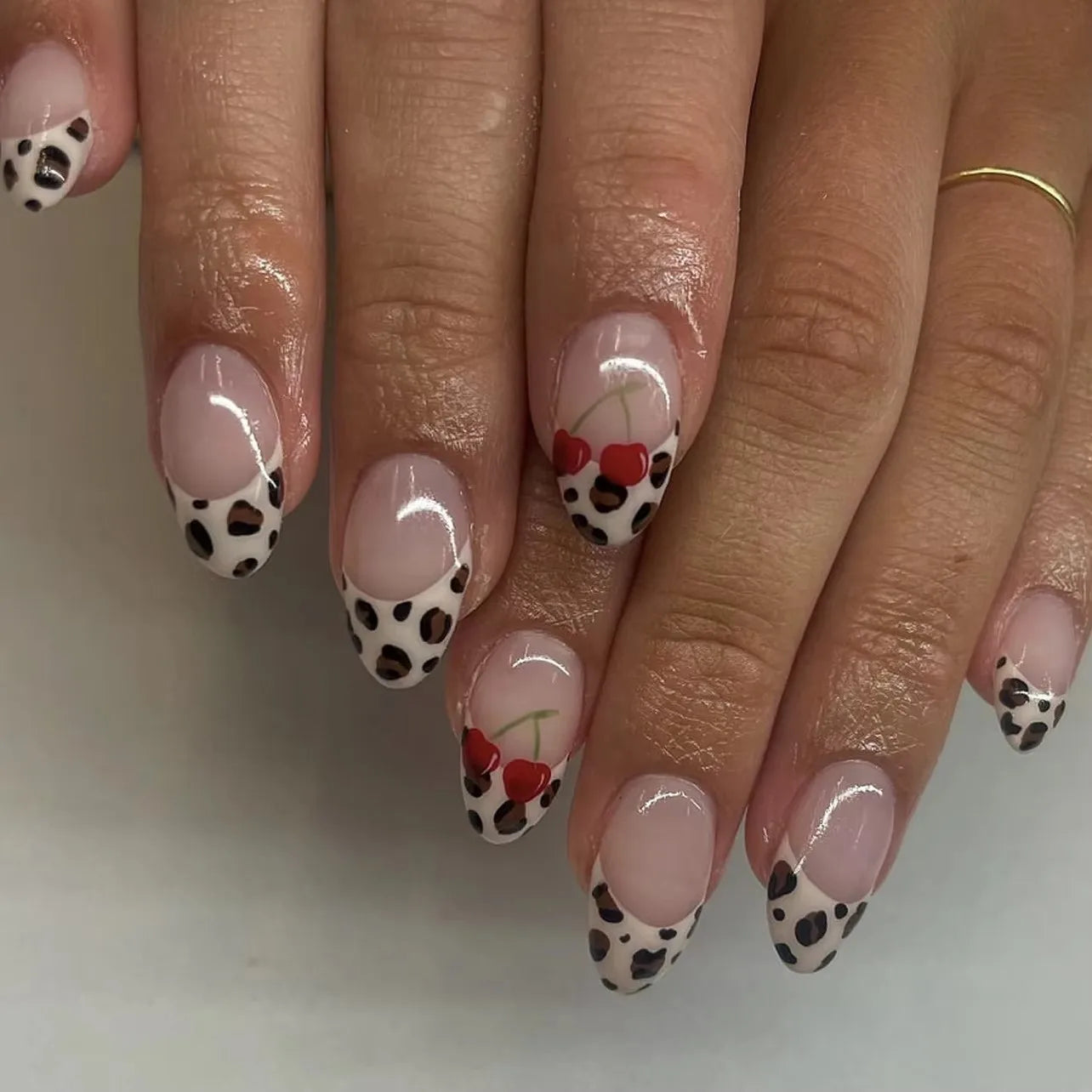 Leopard Print Long Pointed Fake Nails Cherry Flower Star Love Heart Ballet False Nails Art Charms Almond Press on Nails Manicure