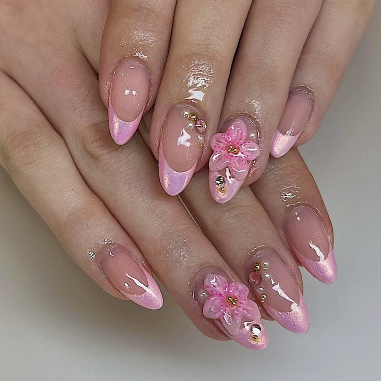 24Pcs Sweet Cool Almond Nail Set Press on Acrylic Nails 3D Floral Butterfly Fake Nail Full Cover French Tip Artificial Nails Art