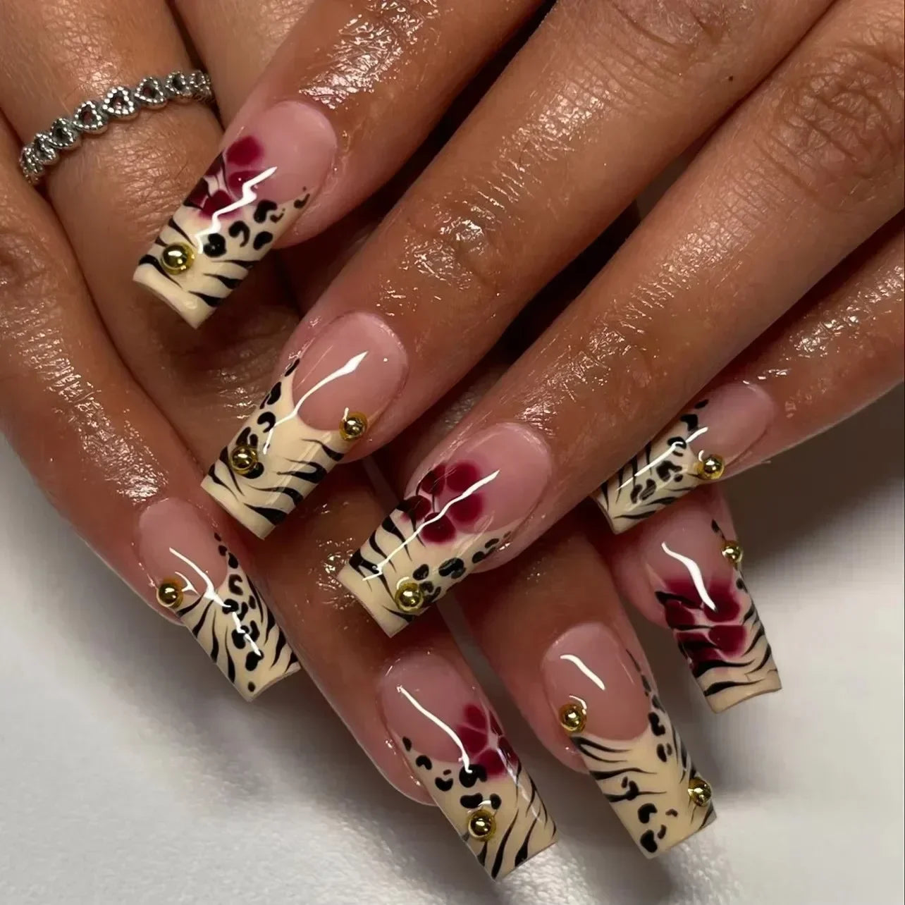 Leopard Print Long Pointed Fake Nails Cherry Flower Star Love Heart Ballet False Nails Art Charms Almond Press on Nails Manicure
